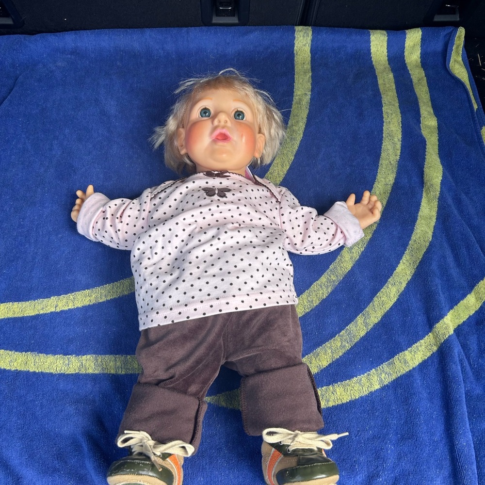 Vintage Hasbro Real Baby 1984, Turner Weighted Baby Girl Doll Blonde Hair Blue